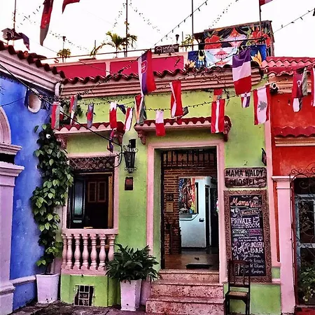 Casa Mamá Waldy New Hostal